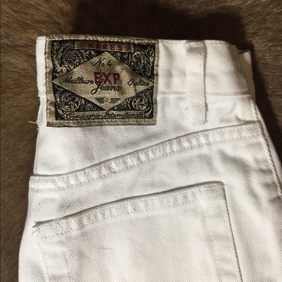 EXPRESS 90s White Lace Denim Shorts - Picture 3 of 5